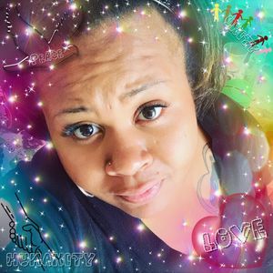 Meet your Posher, Latisha